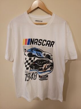 Brand New Men's White NASCAR Graphic T Shirt Size Large